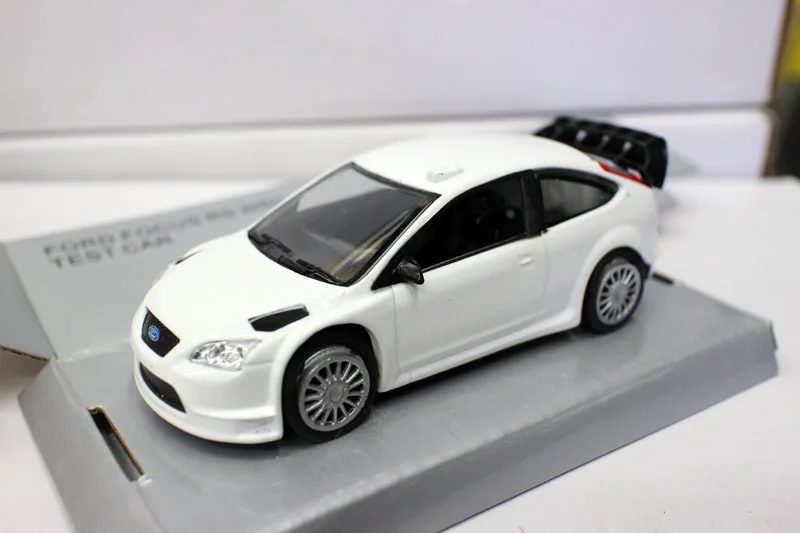 Оригинальные заводские 1:43 FORD FOCUS WRC эксклюзивные игрушки из сплава для детей, детские игрушки, модель в подарок, оригинальная коробка