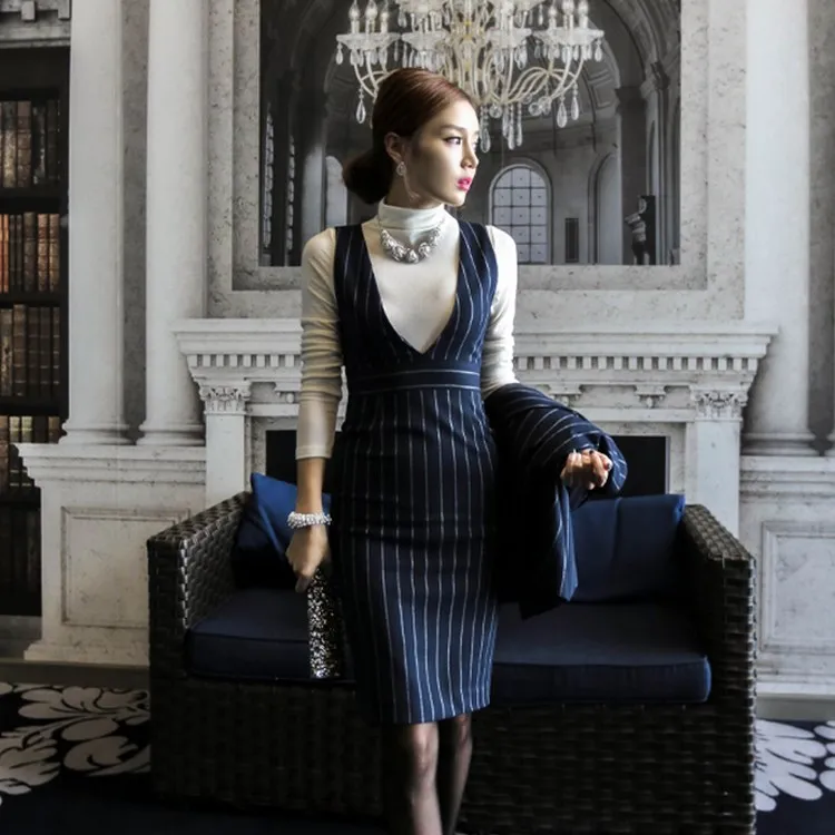 Женский офисный костюм из двух предметов блейзер и платье футляр|Вечерние