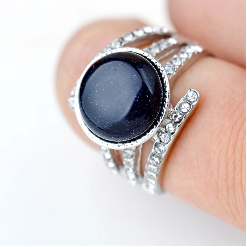 Женское кольцо с австрийским кристаллом винтажное серебряное зеленым яшменом в