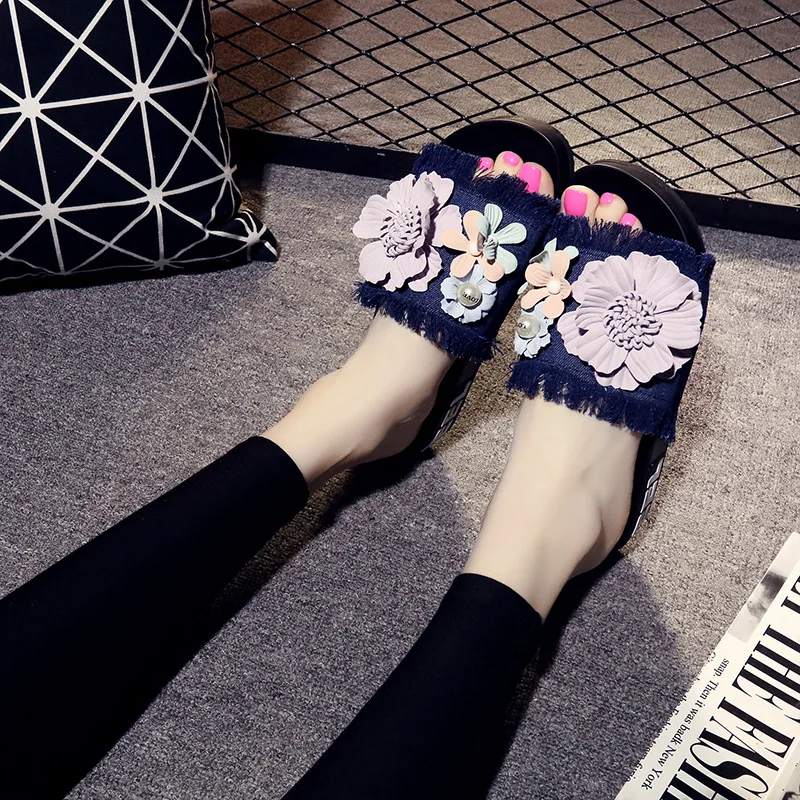 Женские джинсовые шлепанцы сандалии на платформе с цветочным принтом надписью