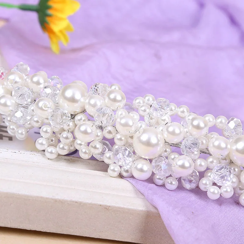 Романтический с украшением в виде кристаллов жемчужинами и цветами повязки для