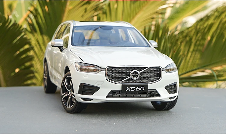 1/18 все новые Volvo XC60 T5 AWD спортивной секции SUV литая модель автомобиля модель внедорожника синий Оригинальная коробка Коллекционная модель