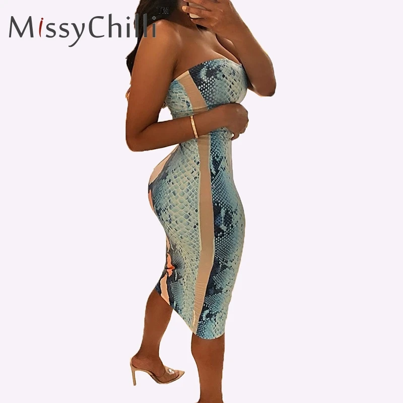 Женское длинное платье MissyChilli зеленое облегающее без бретелек со змеиным принтом