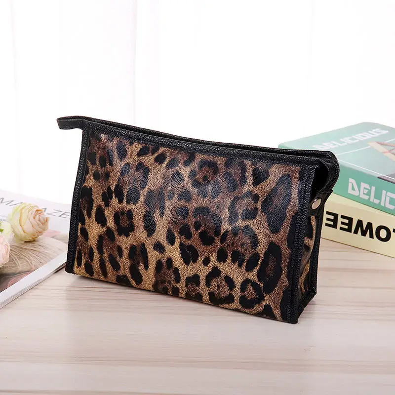 Женская косметичка с леопардовым принтом для хранения косметики дорожный набор
