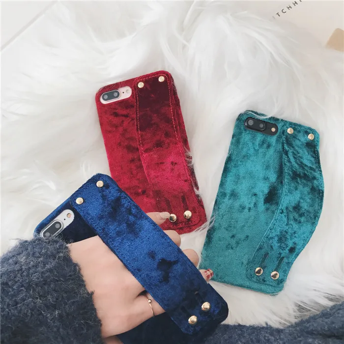 HOCAYU Warm winter fashion velvet phone case for iphone X 8plus 7plus 6plus 6s Case provide wrist strap |