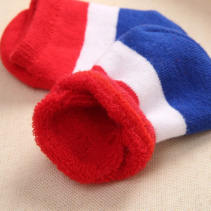 Модные детские носки с резиновой подошвой для новорожденных осенне зимние