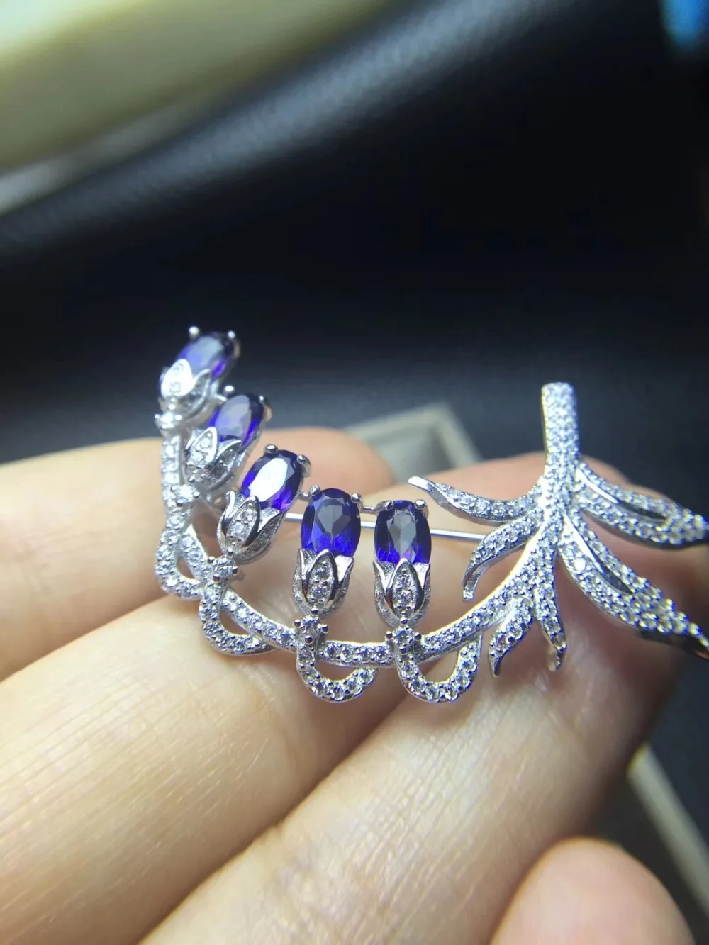

Natural And Real Tanzanite brooch Free shipping Natural real Tanzanite 925 sterling silver brooch 4*6mm 5pcs