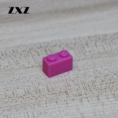 50 шт. объемные блоки-кирпичики MOC кирпич 1x2 совместимый с лего 3004 DIY Строительные кирпичи развивающие игрушки аксессуары - Цвет: Pink