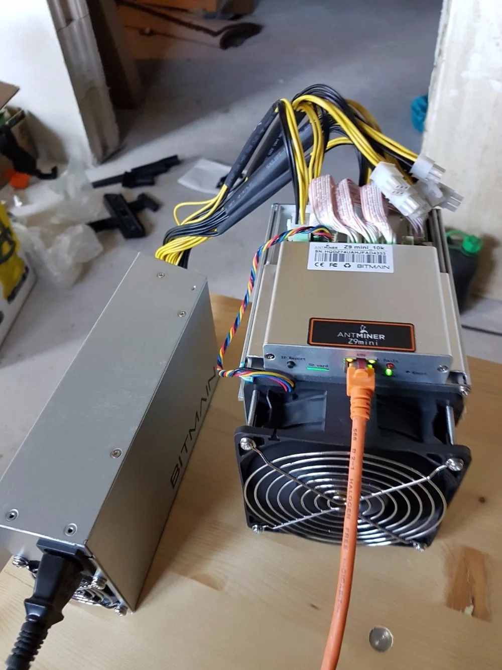 2 шт б/у ZCASH Miner Antminer Z9 Mini 10k Sol/s 300W с 1pc Bitmain APW3 1600W PSU хорошая прибыль лучше чем A9 S9