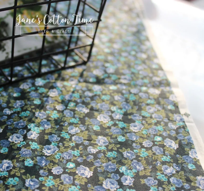 Новое поступление, хлопковая ткань с голубым цветочным принтом, гладкая ткань с принтом свободы, текстильный материал для одежды, постельные принадлежности, ткань из хлопка