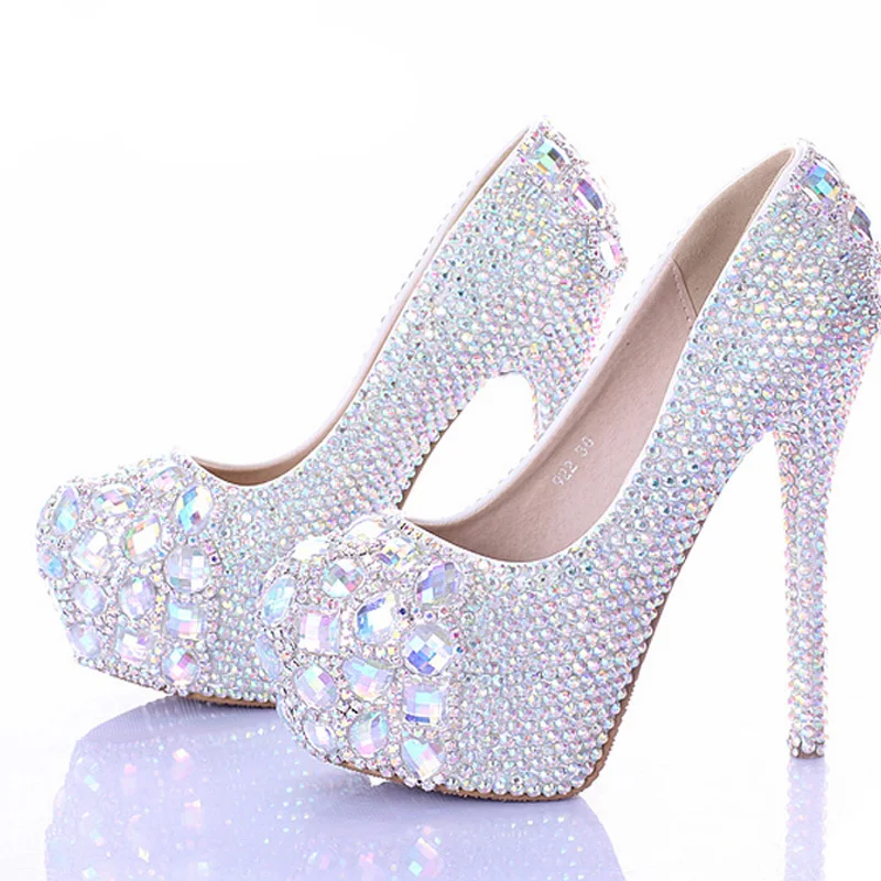 Красивые туфли на шпильках для невесты строгие роскошные блестящие свадебные с
