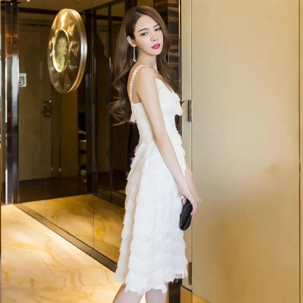 

YaLiShi 2020 Summer Beach Sexy Bandage Dress Women Bodycon White V-neck Tassel Spaghetti Strap Tiered Dresses Vestidos De Festa