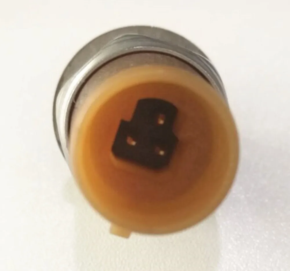 1845536C91 1845535C2 3PP6-8 датчик давления впрыска для DT466 Maxxforce DT 9 10 2004-2009 Часть OEM |