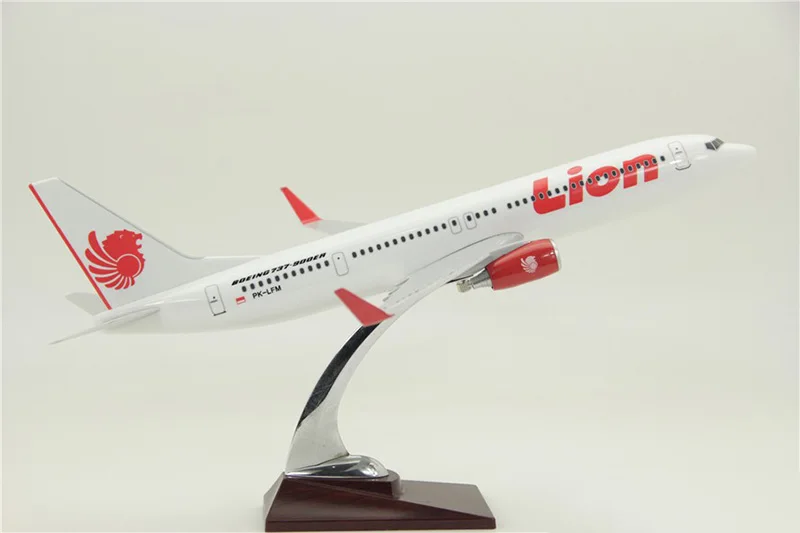 1/100 масштабный самолет 40 см Boeing B737-900 Индонезия Лев воздушная линия модель игрушки
