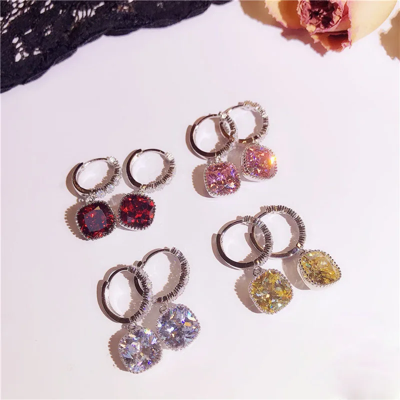 Женские серьги гвоздики квадратной формы с фианитом|Серьги-гвоздики| |