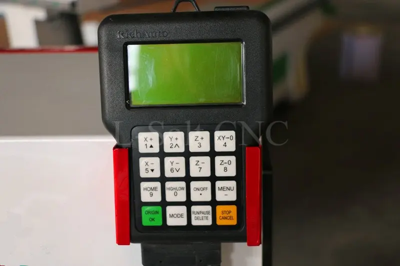 Широко применяемая Высококачественная машинная система управления cnc 4 осевая