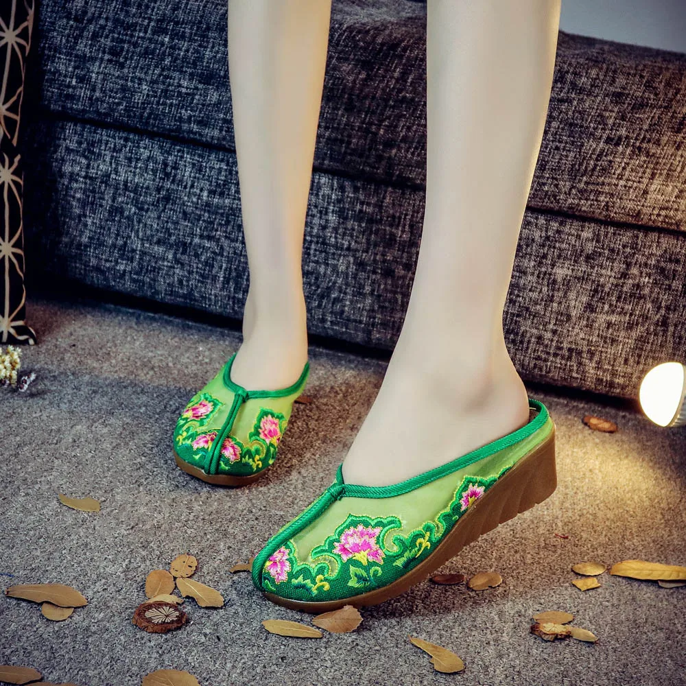 Для женщин тапочки вышивка сандалии с каблуком летние женские Повседневное
