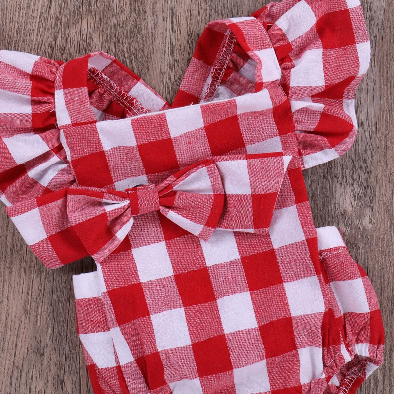 Летний комбинезон в клетку для новорожденных девочек милый с оборками и бантом