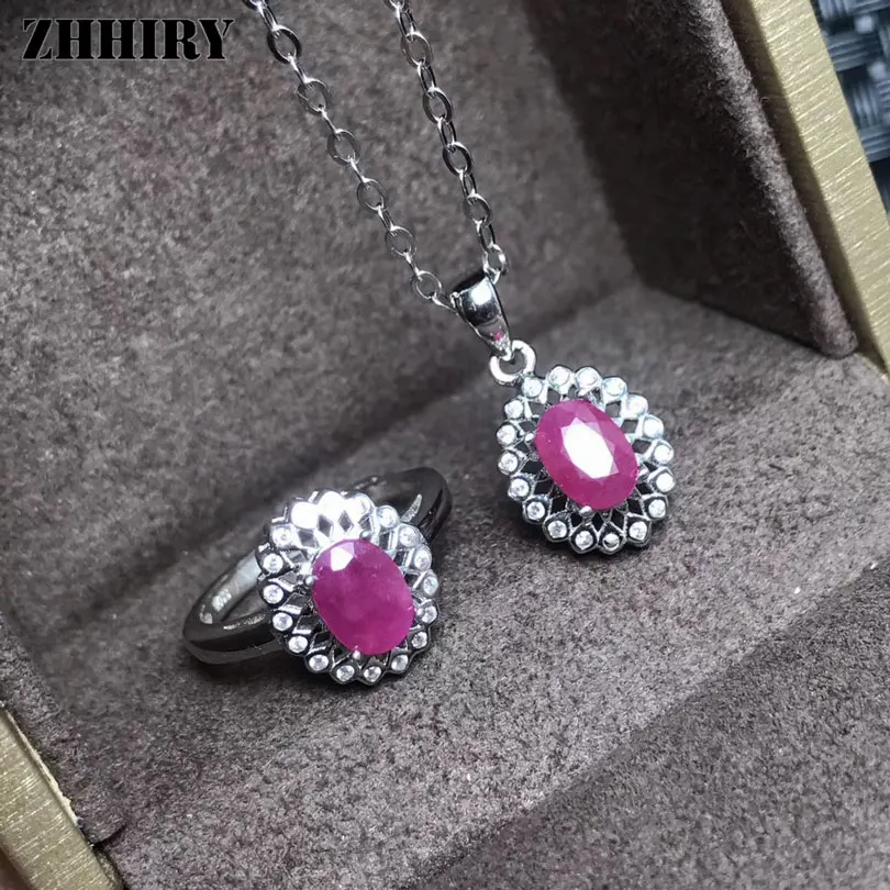 Кольцо женское из серебра 925 пробы с рубиновым драгоценным камнем | Украшения и