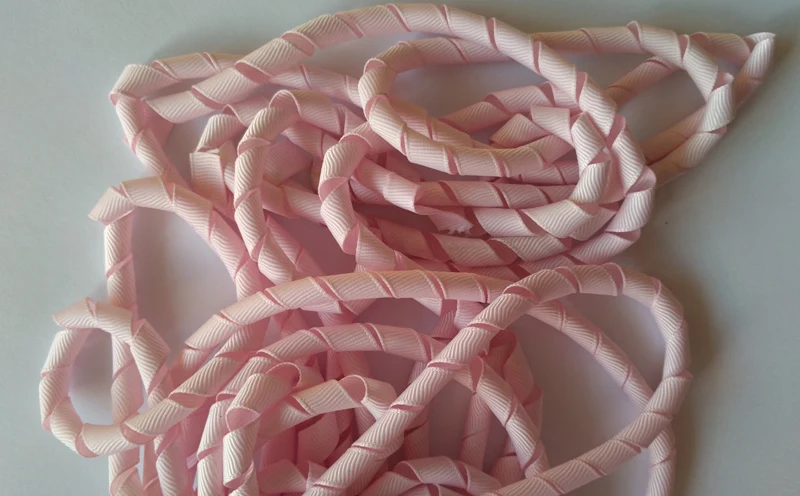 Корсажная лента в горошек 3/8 дюйма (9 мм)