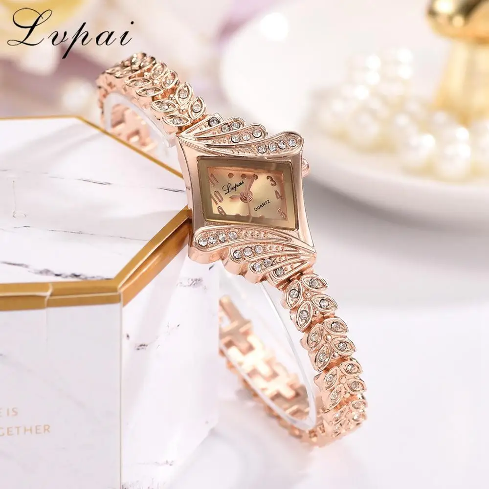 Новые модные женские кварцевые часы со стразами и ромбовидным браслетом