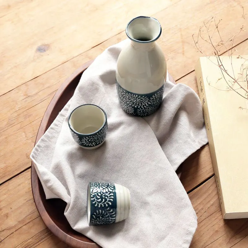 Китайский традиционный керамический набор фляг для бедер 1 шт. фляги + 2 чашки