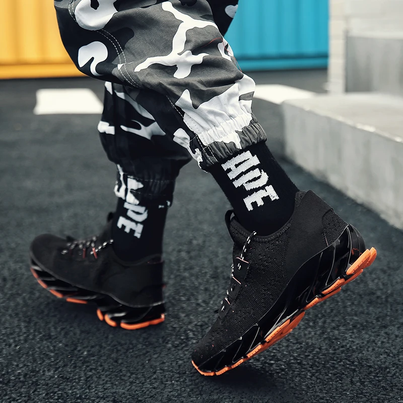 Популярные трендовые мужские кроссовки с лезвием дышащие белые красные