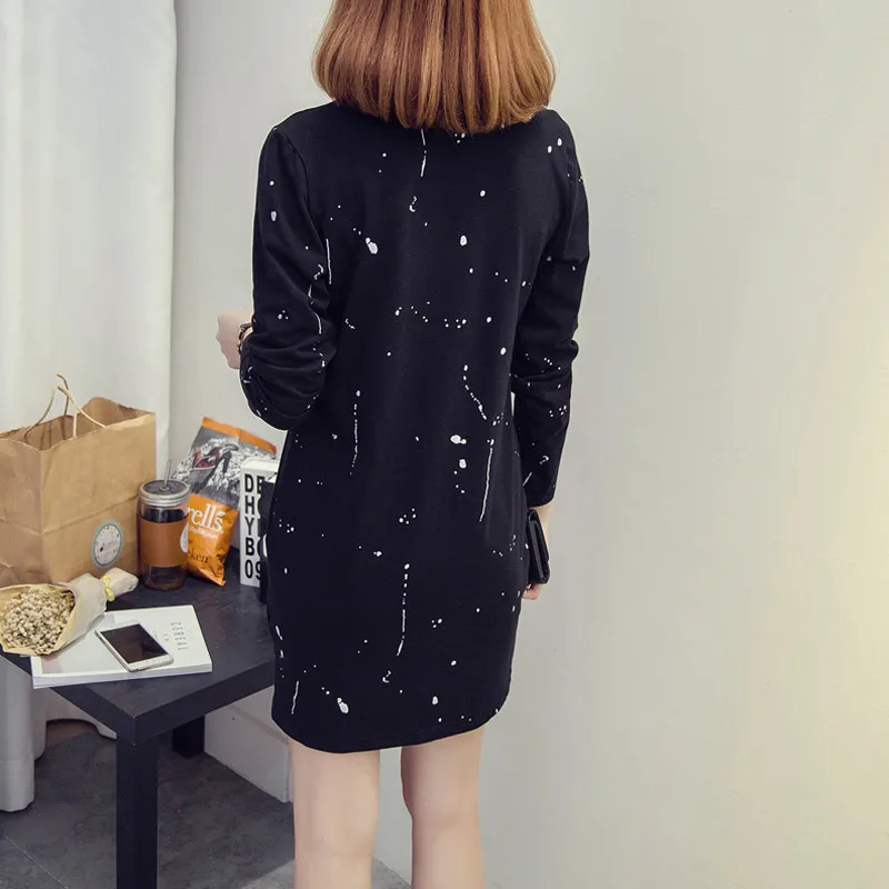 Платье-рубашка большого размера с принтом в горошек и героями мультфильмов