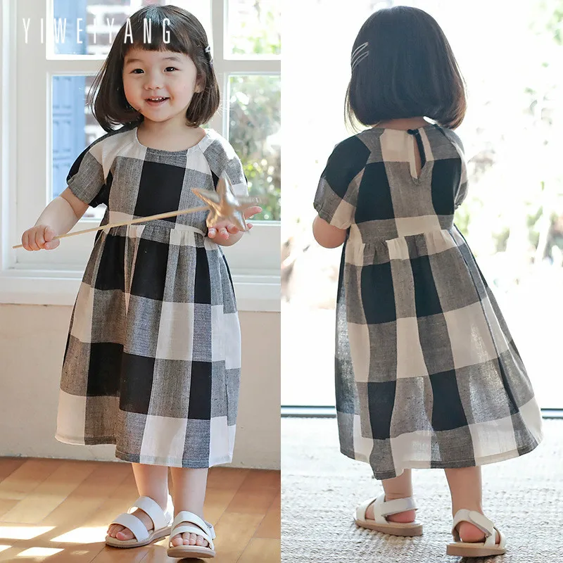 Новое летнее модное черно-белое хлопковое платье с короткими рукавами для