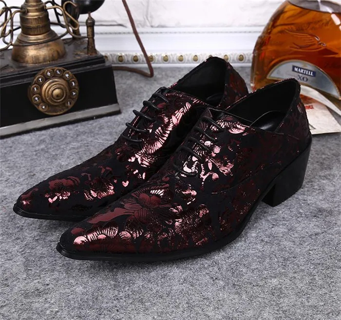 

Fashionable gold retro pointed toe lace-up high heel printing men's shoes increased 7cm nightclub bar embossed banquet shoes