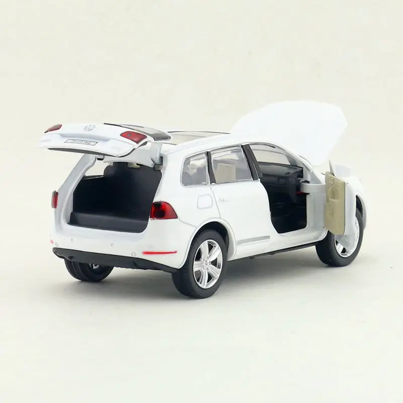 /литая под давлением игрушечная модель/1:32 весы/Volkswagen Touareg автомобиль/Вытяжка/звук и светильник/образовательная Коллекция/подарок