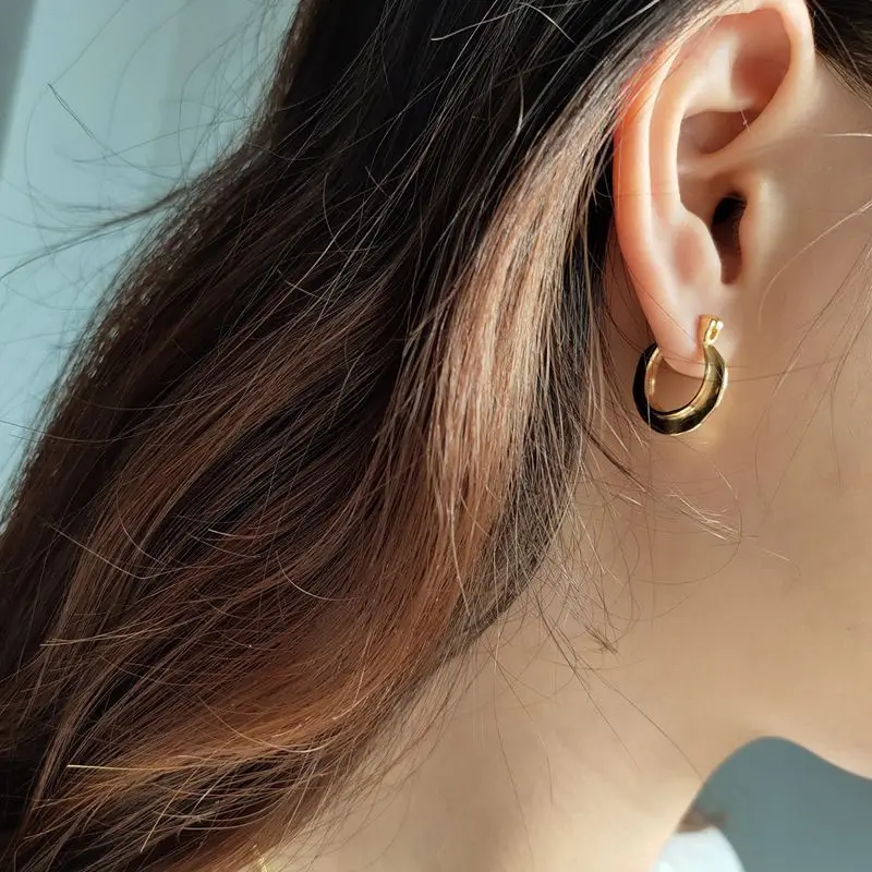 Женские серьги-кольца из серебра 925 пробы в минималистическом стиле | Украшения и