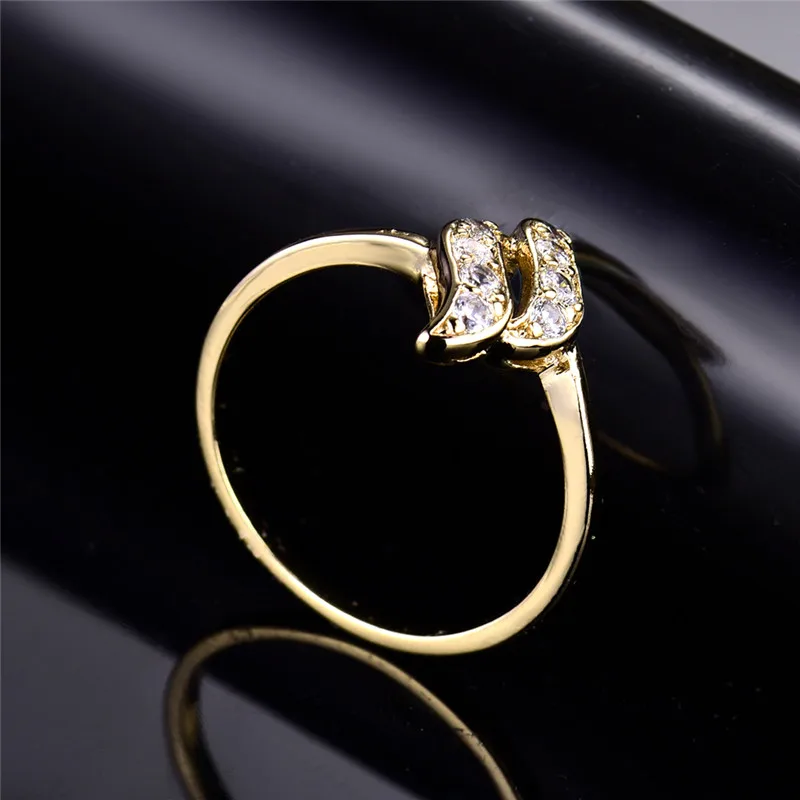 Женское кольцо с фианитом BUDONG золотистое витой нитью для помолвки XUR020|gold plated