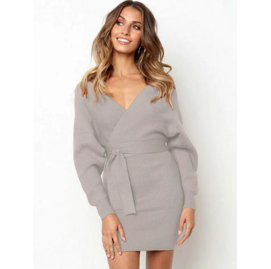 Женское трикотажное платье с V-образным вырезом длинным рукавом и открытой
