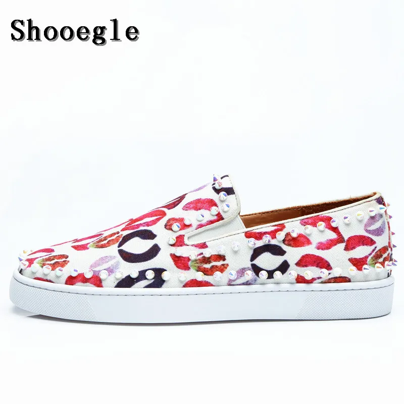 

SHOOEGLE Chaussure Homme, мужская обувь с принтом губ, плоская подошва, смешанные цвета, повседневная обувь, заклепки, шипы, узорные лоферы, обувь для свадьбы, вечеринки