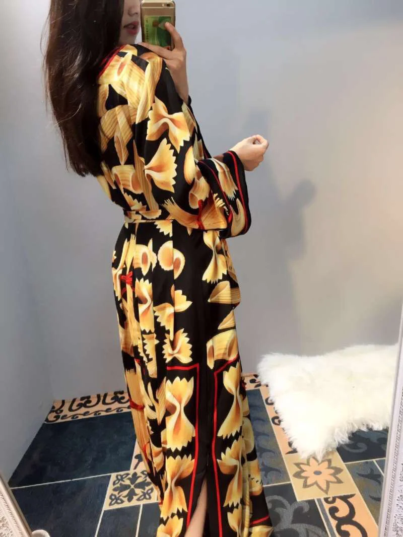 Платье с v-образным вырезом расшитое бисером свободного покроя принтом на лето и