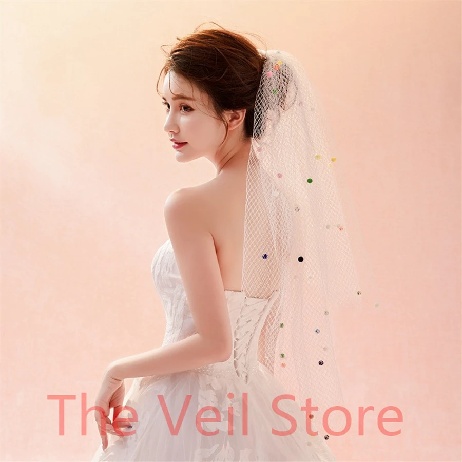 Issy 2 двухслойные Короткие Свадебные вуали с расческой цветные помпоны аксессуары