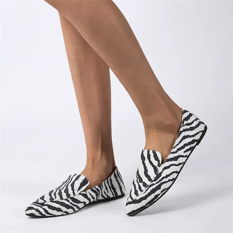 Женские парусиновые балетки с леопардовым принтом на плоской подошве летняя