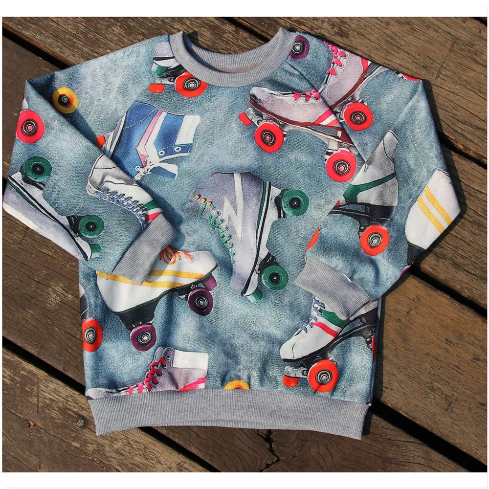 Комплект одежды для девочек и мальчиков модный красивый изысканный комплект