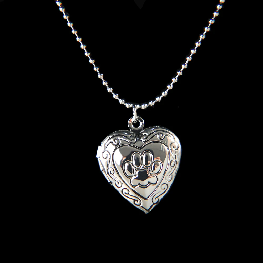 Ожерелье с кулоном в виде лапы собаки