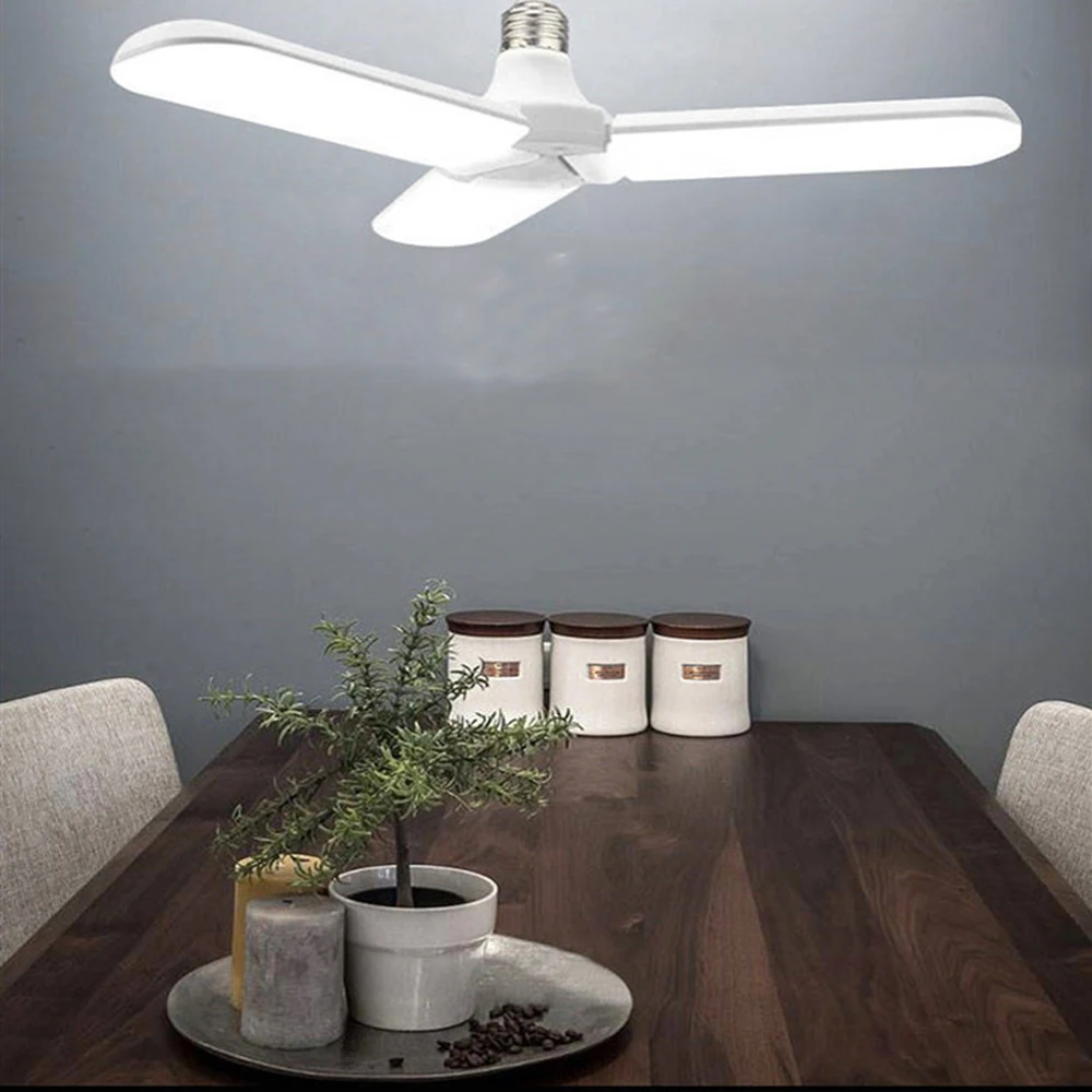 Светодиодный светильник для гаража с тремя листочками супер яркий широким