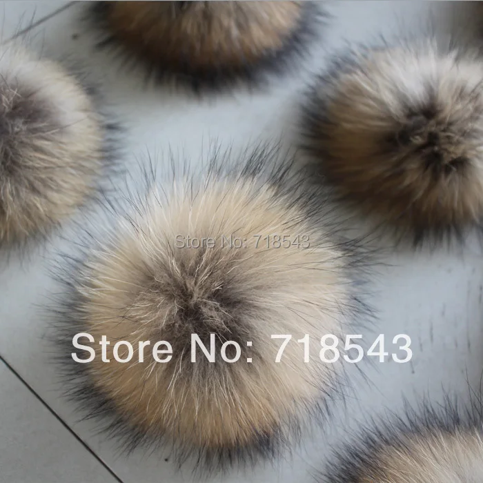 

2PCS/Lot Raccoon 9-10 cm fur balls children accessories hot raccoon fur pom poms key chain fur hat cap scarves accessories