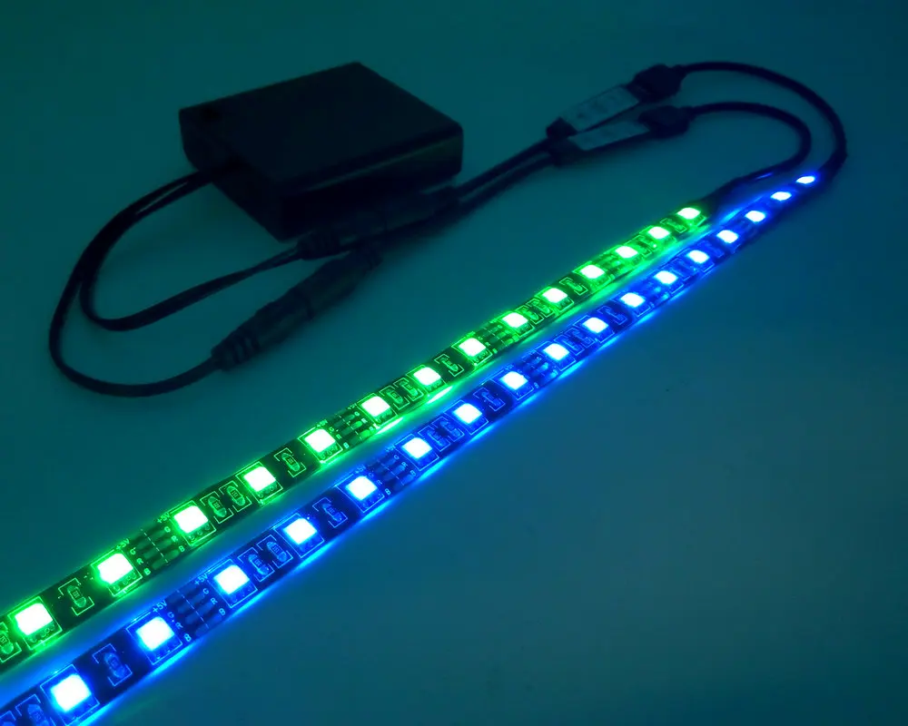 Светодиодная лента с двойным выходом 5050 RGB водонепроницаемая IP20/IP65 4 батарейки AA 2