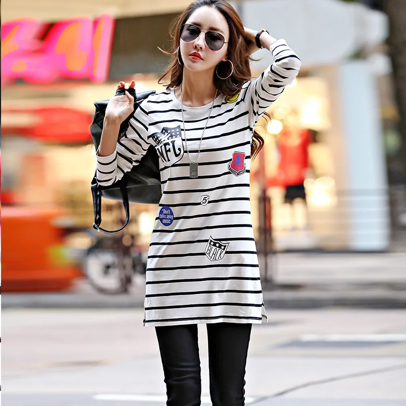 Женская футболка с вышивкой и аппликацией белая или черная длинным рукавом