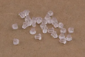 600 шт., пластиковые серьги 4 х4 мм