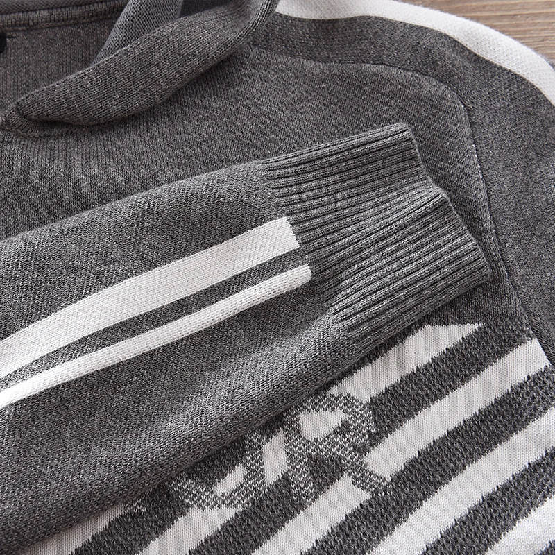 

Men's Hooded Sweater Trend English embroidered sweater, leisure cotton knitwear 2018 autumn and winter new 8520
