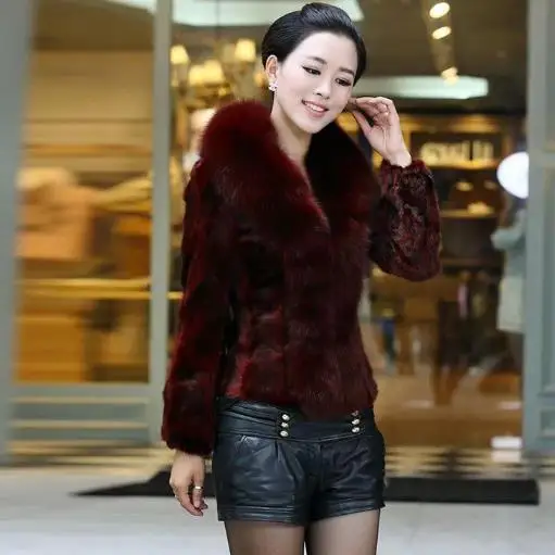 Женская Шуба из искусственного меха Clobee черная короткая с воротником лисьего