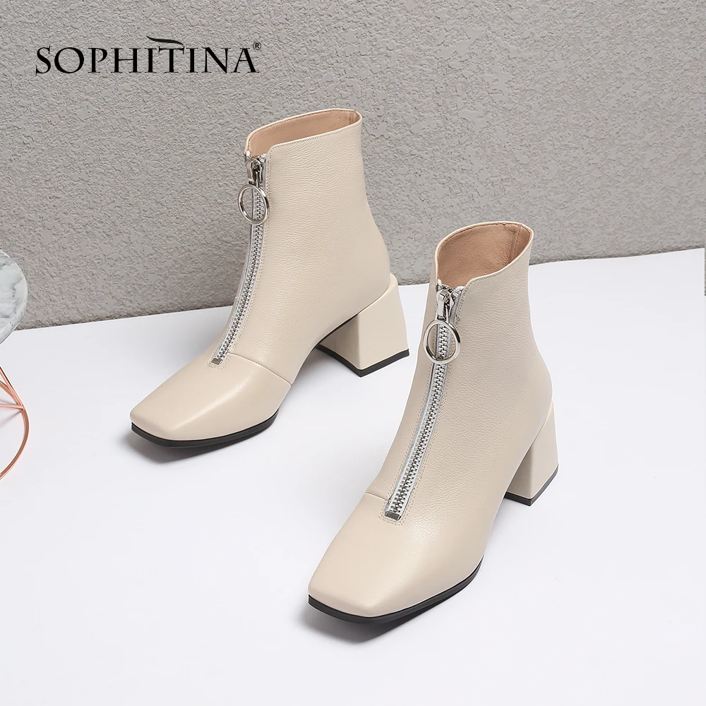 SOPHITINA/ Ботинки женские новые модные на весну и осень из натуральной кожи на ворсине. Весенние и осенние ботинки с передними молниями на квадратном среднем каблуке. Повседневная обувь с квадратным носком. SO221