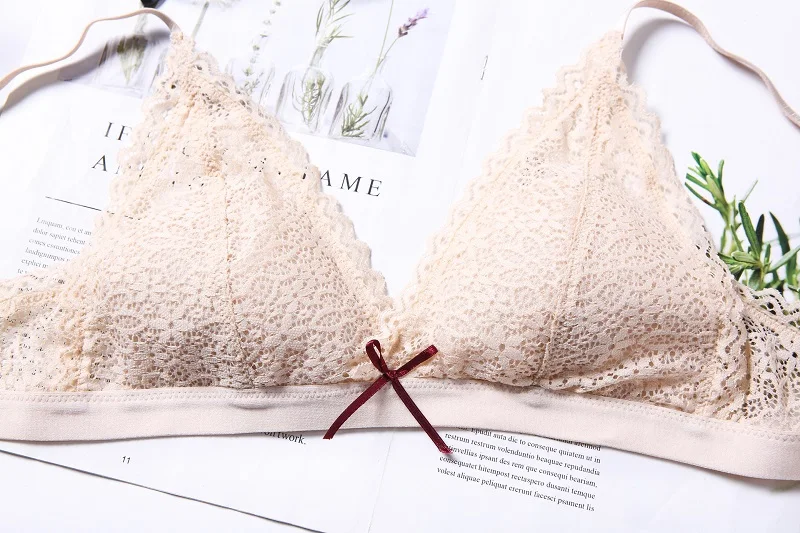 GUMPRUN Sexy Lingerie Lace BraThin Breathable Seamless Bralette Adjusted Push Up Bras for Women Soutien gorge Wireless Backless