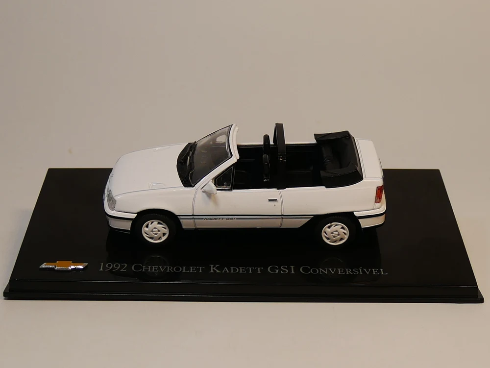 Модель автомобиля под давлением ixo 1:43 Chevrolet Kadett GSI Conversivel 1992|Наземный транспорт| |